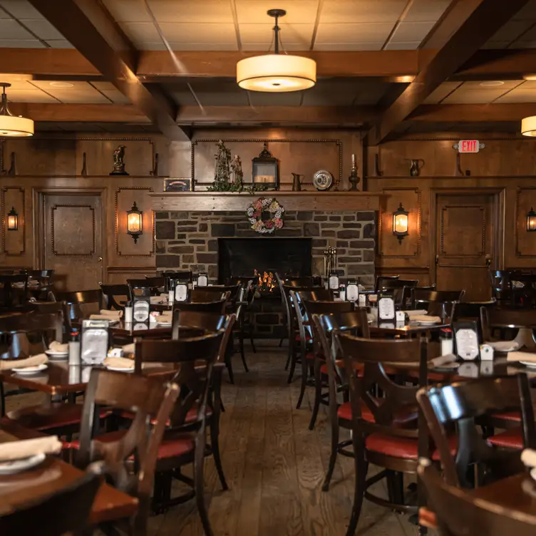 Plumsteadville Inn Brunch and Mercer Museum Tour